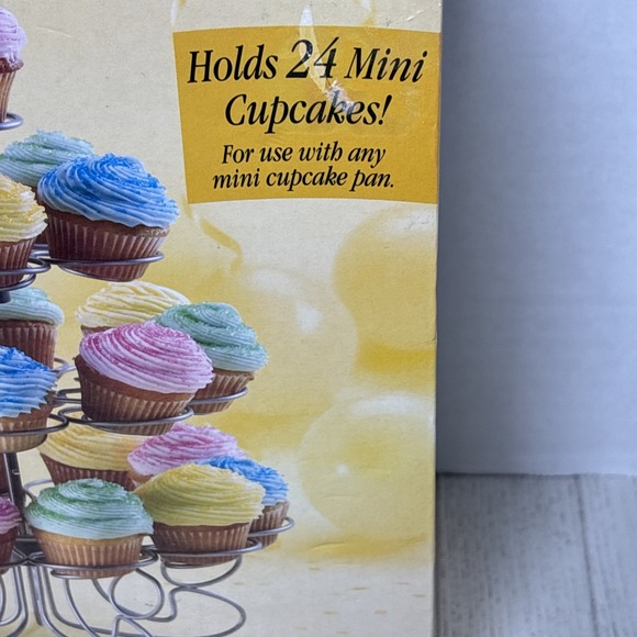 Wilton Cupcakes 'N More Mini Dessert Stand-Silver Holds 24 Mini Cupcakes/ Fruits - Picture 5 of 7